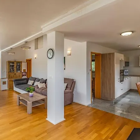 Vrcevan Modernes Haus Mit Pool Villa