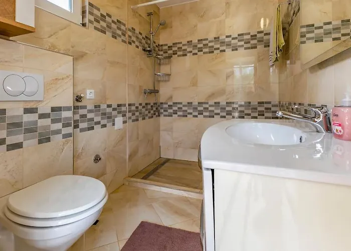 Villa Vrcevan Modernes Haus Mit Pool *