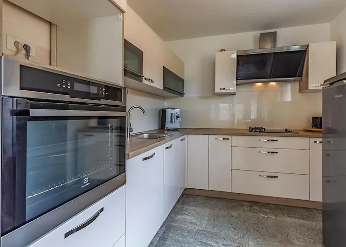 Villa Vrcevan Modernes Haus Mit Pool