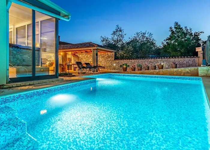 Vrcevan Modernes Haus Mit Pool Villa